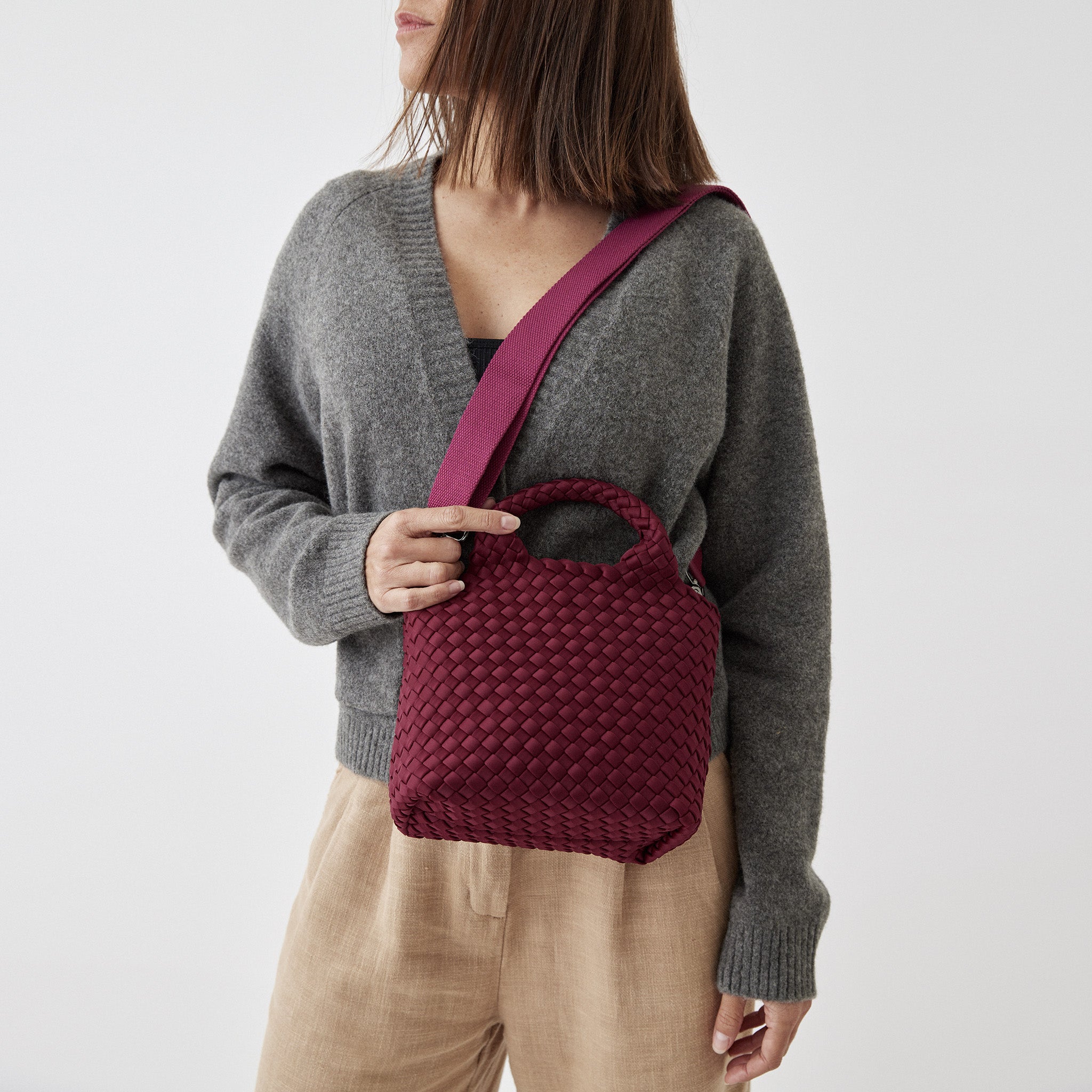 Lupe Crossbody Maroon Limited Edition stylish handwoven neoprene bags Andreina Bags